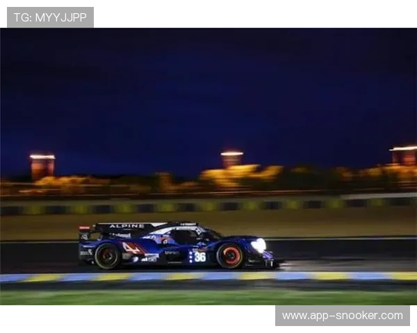 迈凯伦提前锁定年度车队总冠军，红银两军为亚军席位展开最后争夺